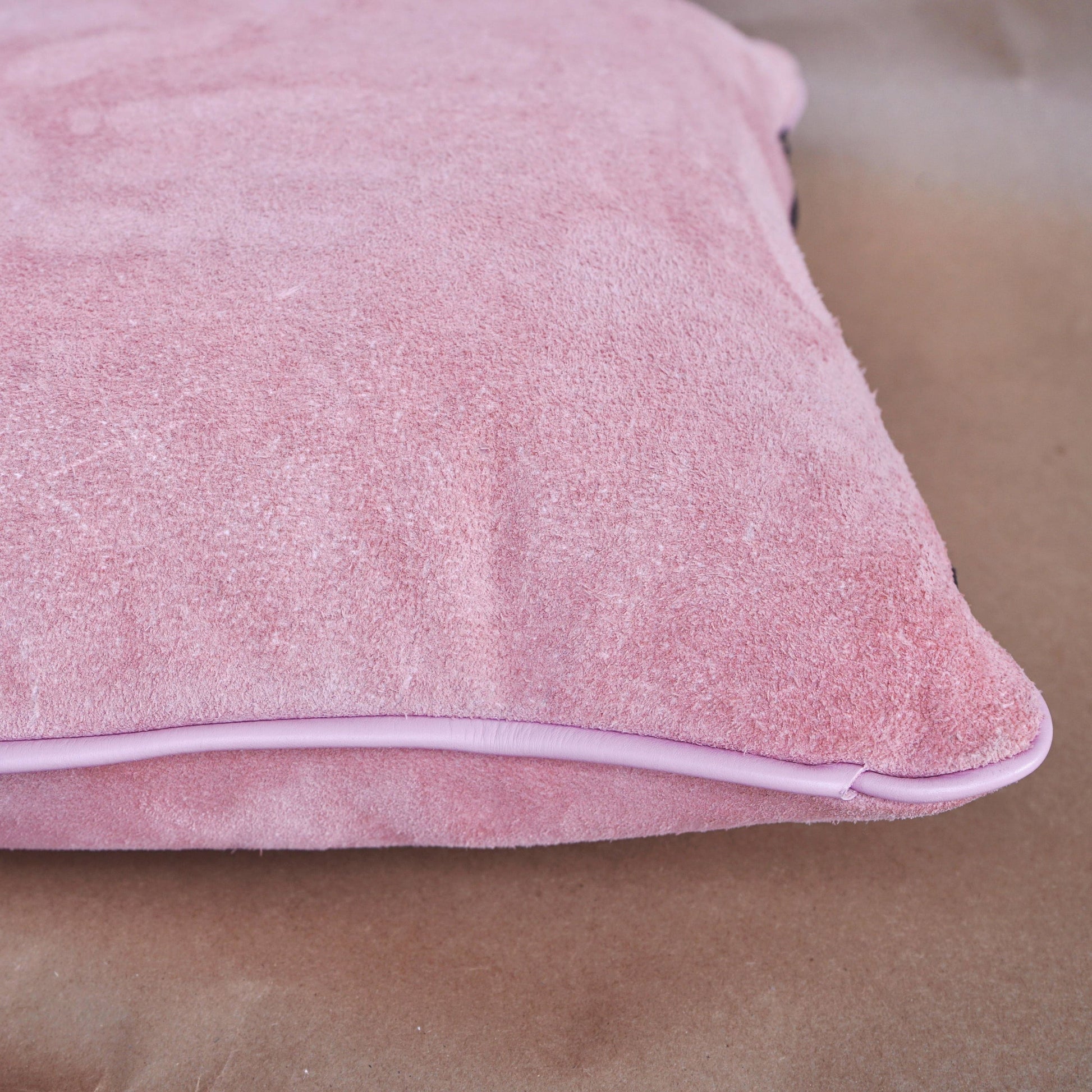 Pillow Pink - Leather - 3